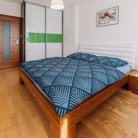 Apartment Family Bratislava Parking Slot Included! Exteriör bild