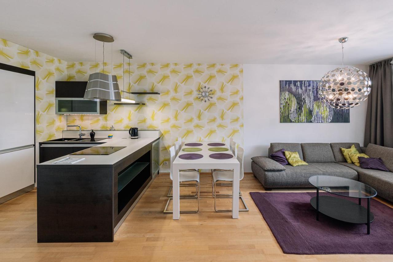 Apartment Family Bratislava Parking Slot Included! Exteriör bild