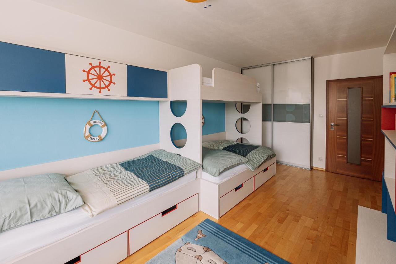 Apartment Family Bratislava Parking Slot Included! Exteriör bild