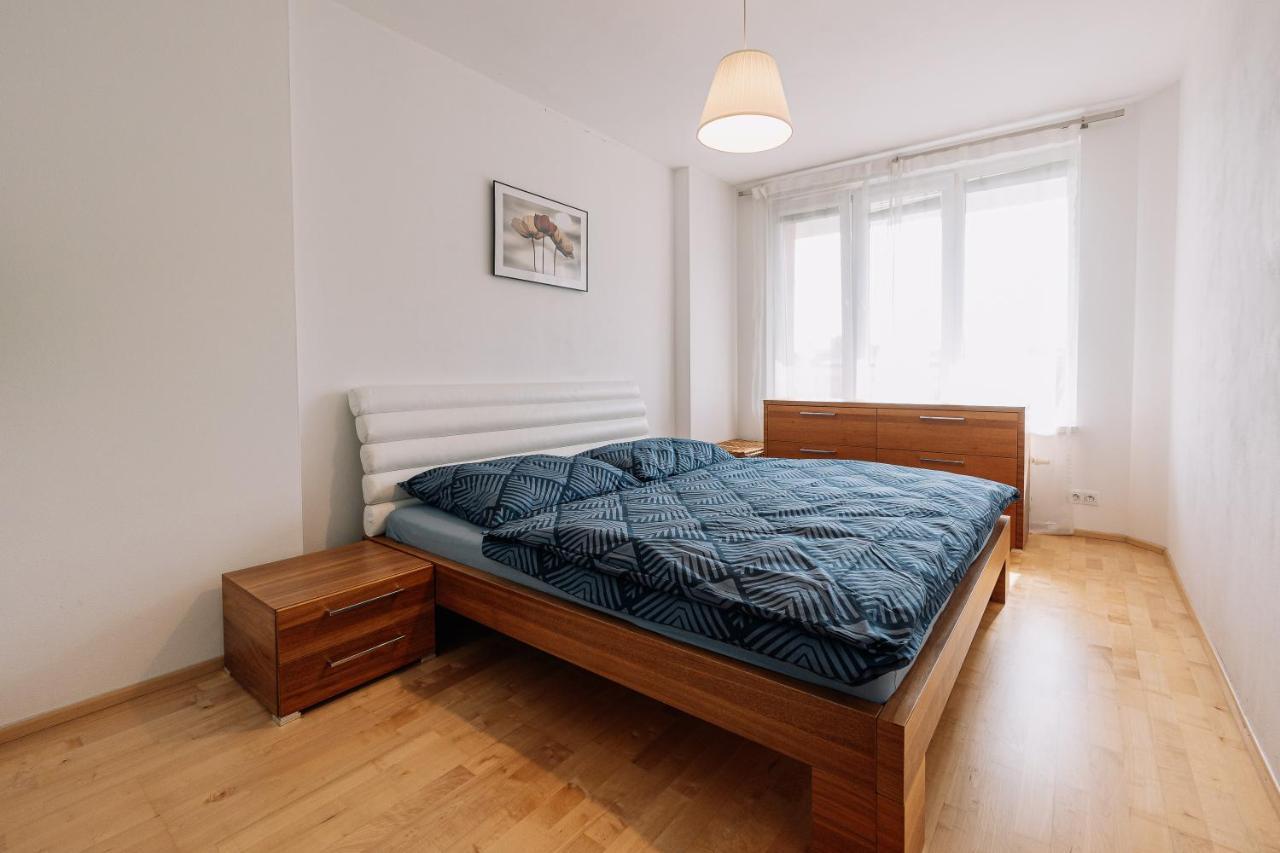 Apartment Family Bratislava Parking Slot Included! Exteriör bild